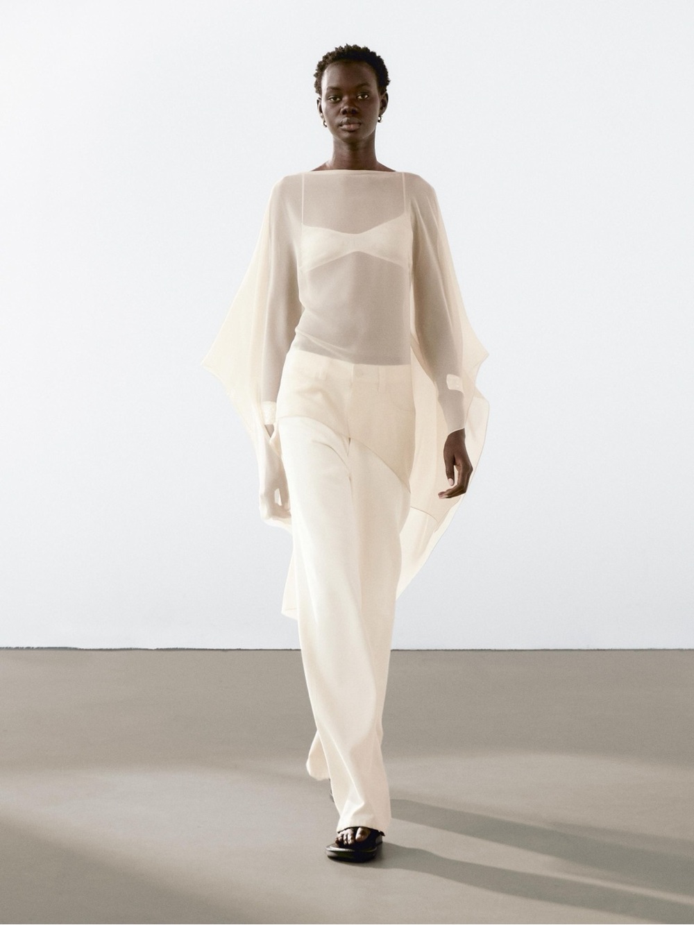 NWOT. Massimo Dutti Cream/Grey Cape made of 100% Silk.